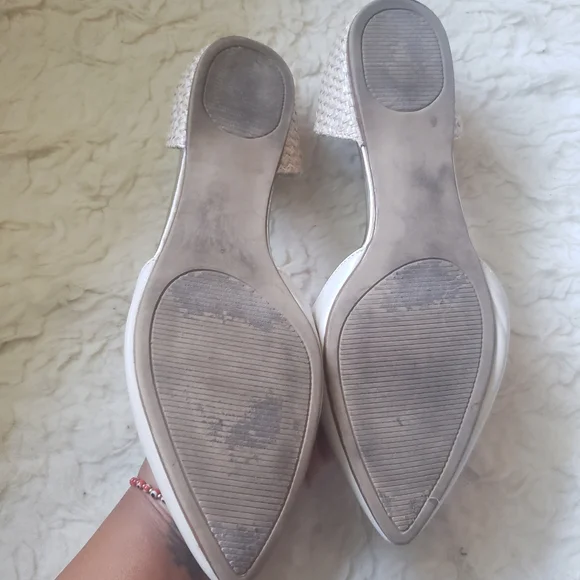 Apt. 9 D’Orsay Flats Bone and Beige with Basketweave & a Touch of Gold Size 9 - Picture 7 of 7